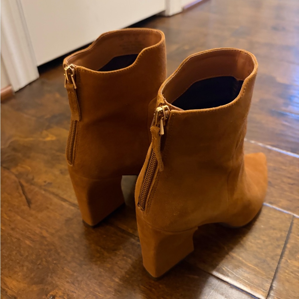 Franco Sarto “Venture” Tan Suede Ankle Boots - Picture 4 of 6